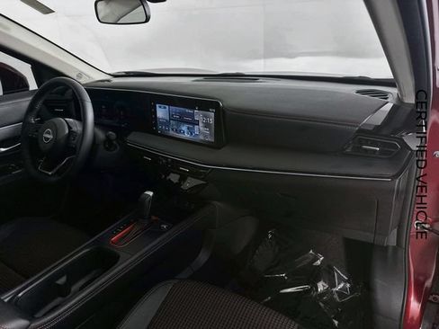 Certified 2025 Nissan Kicks SR FWD image 27