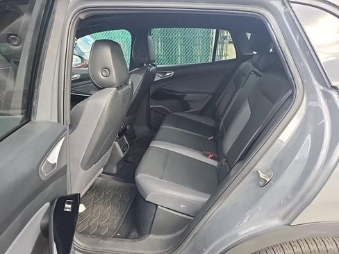 Used 2023 Volkswagen ID.4 Pro S image 10