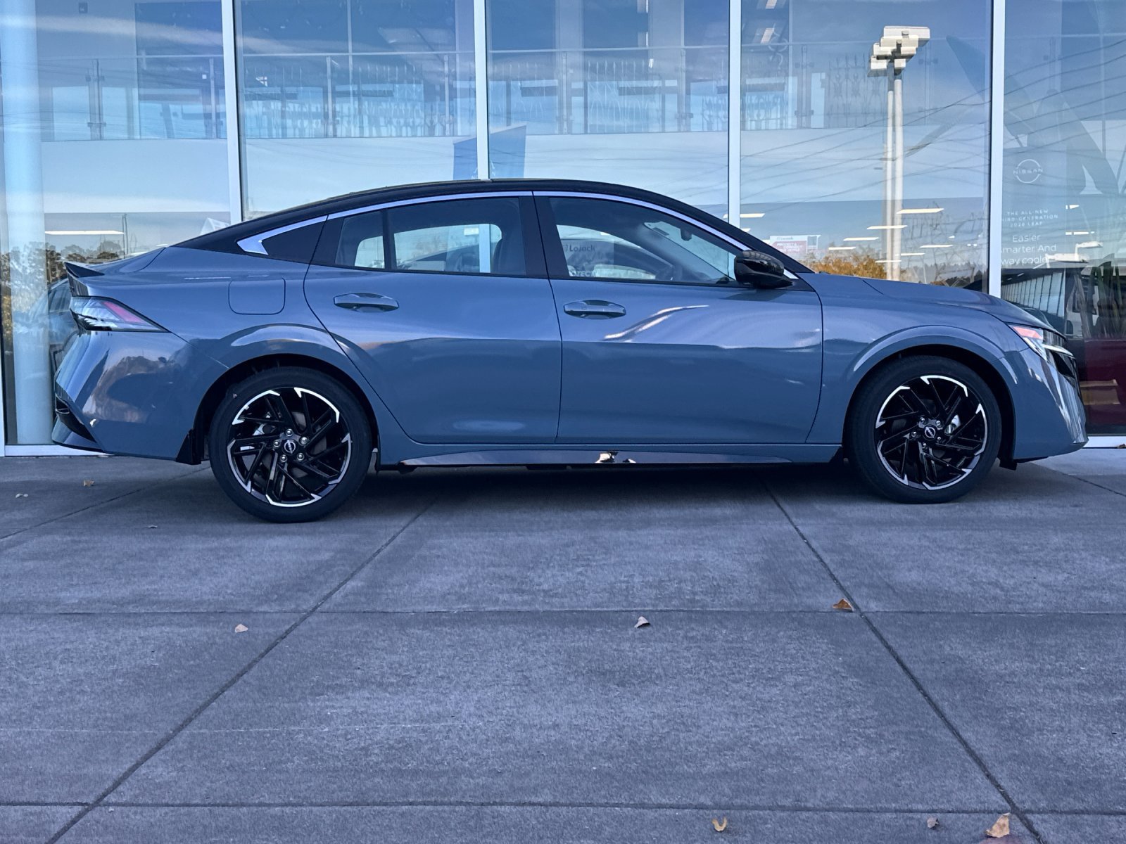 New 2026 Nissan Sentra SR w/ SR Premium Package FWD image 3