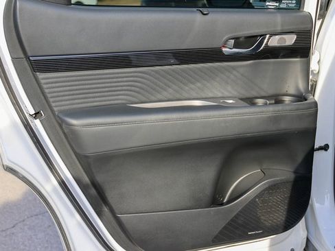 Used 2023 Hyundai Palisade Calligraphy w/ Winter Package image 14