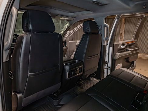 Used 2024 GMC Sierra 3500 Denali w/ Denali Reserve Package image 23