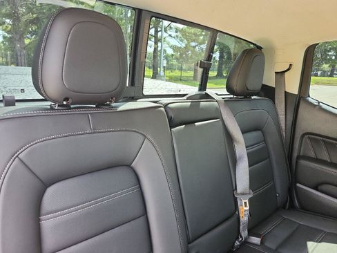 Used 2022 GMC Canyon Denali AWD/4WD image 9