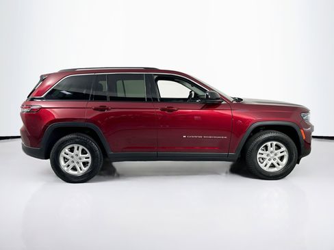 Used 2023 Jeep Grand Cherokee Laredo w/ Trailer Tow Prep Group (B) image 4