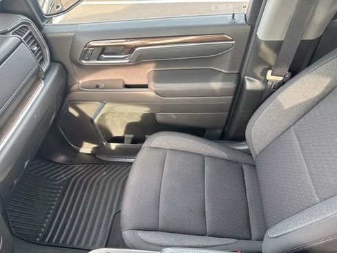 Used 2024 Chevrolet Silverado 1500 LT image 47