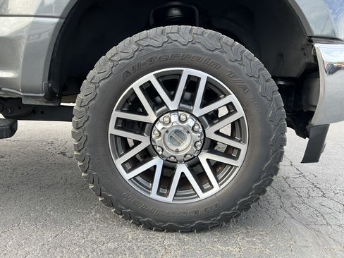 Used 2019 Ford F350 XLT w/ XLT Value Package AWD/4WD image 12