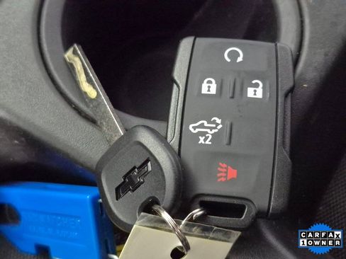 Used 2021 Chevrolet Silverado 2500 Custom w/ Custom Value Package image 24