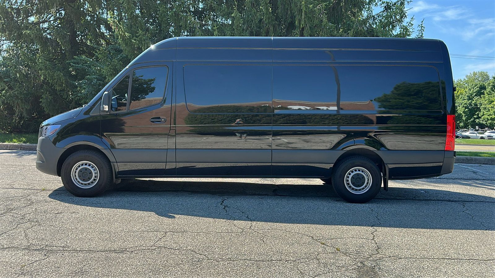 Used 2023 Mercedes-Benz Sprinter 2500 image 25