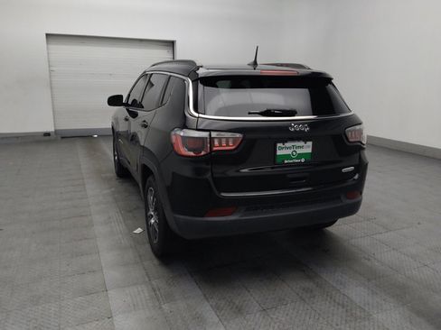 Used 2018 Jeep Compass Latitude w/ Popular Equipment Group FWD image 5