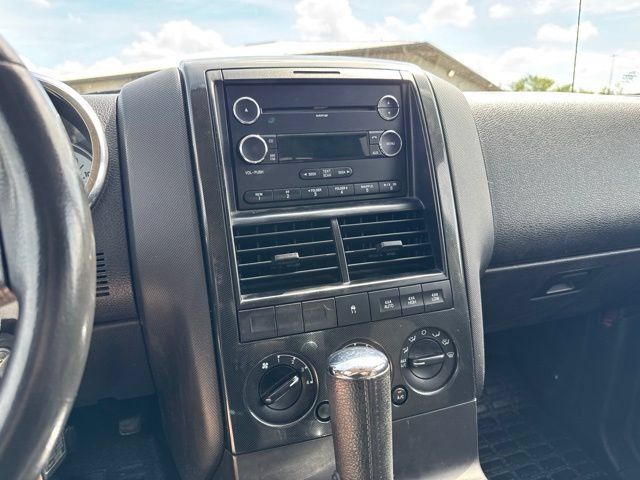 Used 2010 Ford Explorer Sport Trac XLT AWD/4WD image 19