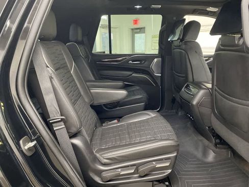 Used 2022 Cadillac Escalade Sport Platinum image 18