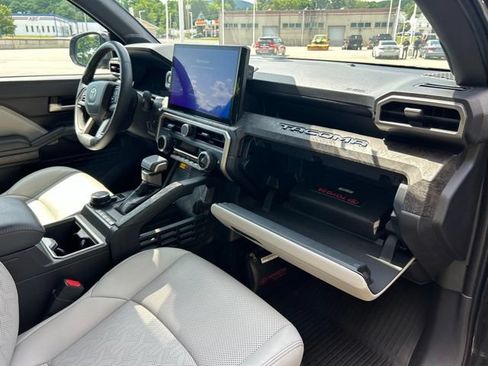 Certified 2024 Toyota Tacoma Limited w/ Limited Package (LT) AWD/4WD image 28
