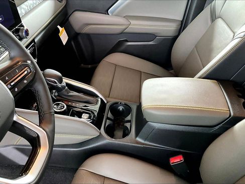 New 2026 Chevrolet Colorado ZR2 w/ Technology Package image 8