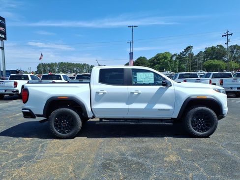 New 2026 GMC Canyon Elevation w/ Convenience Package RWD image 3