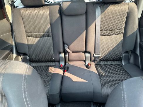 Used 2018 Nissan Rogue SV AWD/4WD image 25