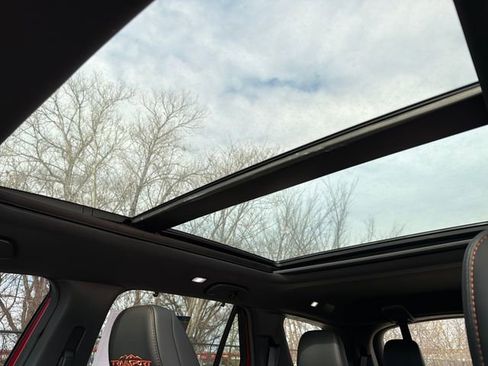 Certified 2025 Honda Pilot TrailSport image 21