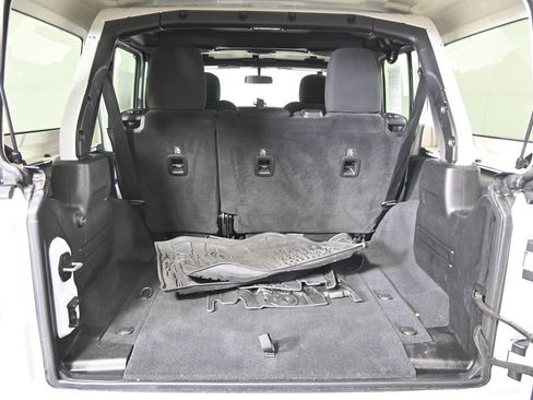 Used 2019 Jeep Wrangler Unlimited Sport S image 16