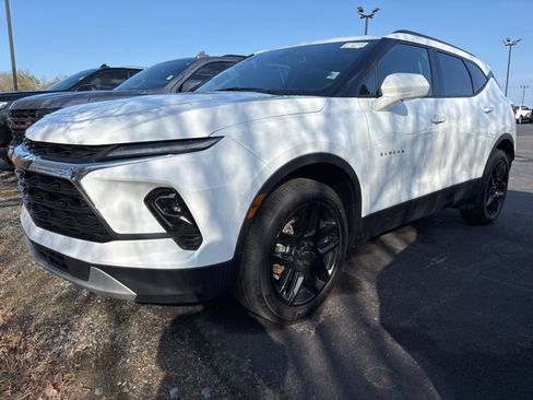 Certified 2024 Chevrolet Blazer LT w/ Convenience Package image 1