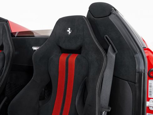 Used 2015 Ferrari 458 Speciale A image 22