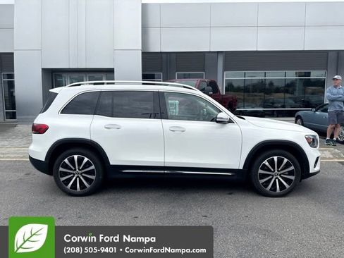 Used 2020 Mercedes-Benz GLB 250 4MATIC image 2