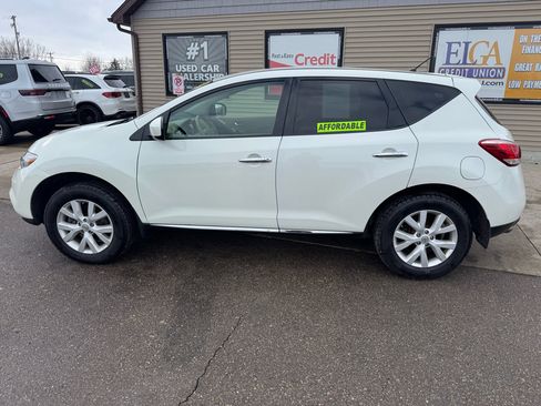 Used 2011 Nissan Murano S image 8