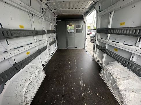 Used 2017 RAM ProMaster 2500 FWD image 11