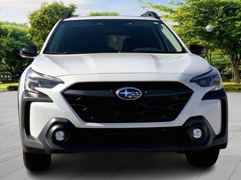 Certified 2025 Subaru Outback Premium image 2