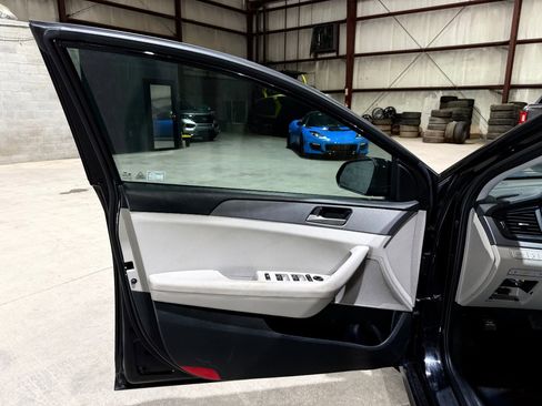 Used 2018 Hyundai Sonata ECO FWD image 15