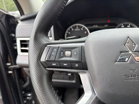 Used 2025 Mitsubishi Outlander SE AWD/4WD image 16