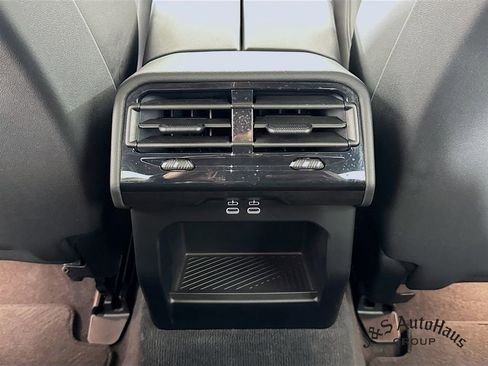 Used 2024 BMW i5 eDrive40i w/ M Sport Package image 31