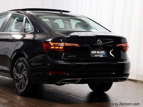 Used 2019 Volkswagen Jetta SEL Premium FWD image 8