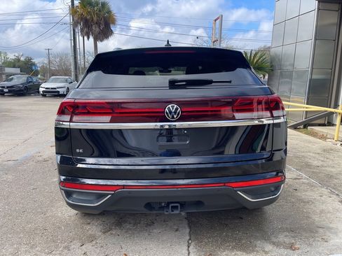 Used 2025 Volkswagen Atlas Cross Sport SE image 6