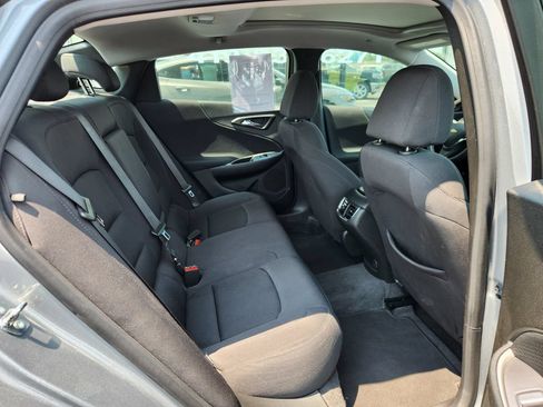 Used 2023 Chevrolet Malibu LT FWD image 12