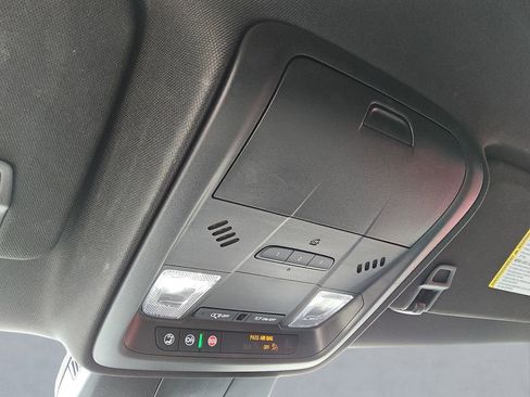 Used 2025 Cadillac XT4 Premium Luxury image 31