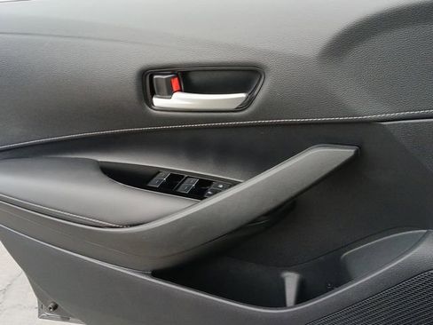 Used 2022 Toyota Corolla SE w/ SE Preferred Package image 16