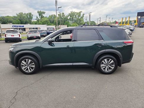 Used 2022 Nissan Pathfinder SL AWD/4WD image 7