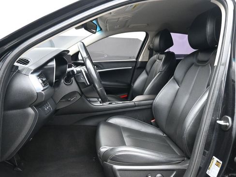 Used 2023 Genesis G70 2.0T image 10