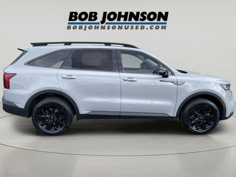 Used 2023 Kia Sorento S w/ Panoramic Sunroof Package AWD/4WD image 2