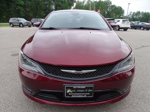Used 2016 Chrysler 200 C w/ Premium Group FWD image 4