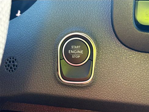 Used 2025 Mercedes-Benz Sprinter 2500 image 11