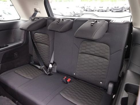 Certified 2025 Nissan Pathfinder SV FWD image 11