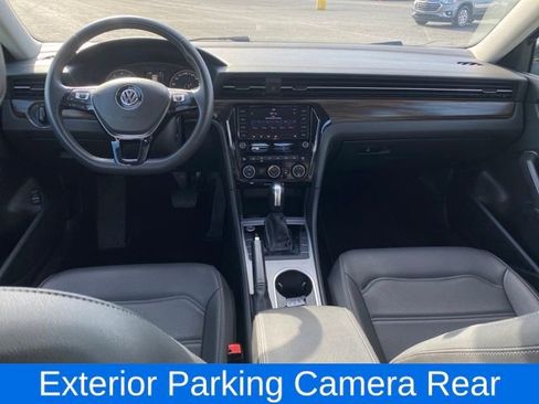 Used 2022 Volkswagen Passat 2.0T image 6