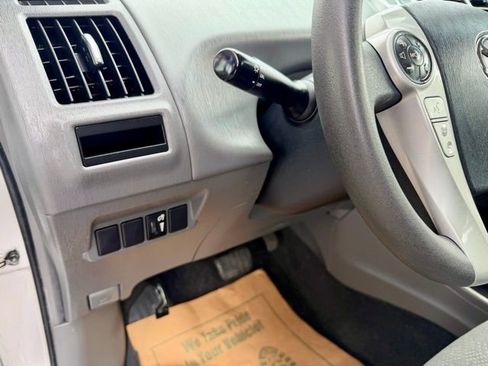 Used 2014 Toyota Prius V Three image 25