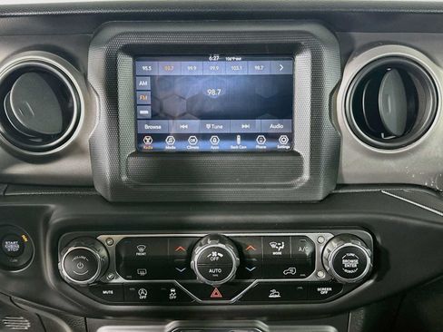Used 2021 Jeep Wrangler Unlimited Sport AWD/4WD image 13