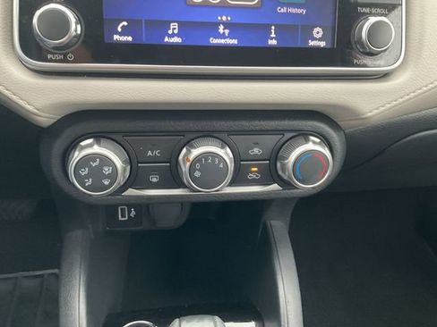 Certified 2022 Nissan Versa SV image 17