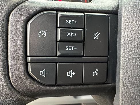 Used 2025 Ford F250 XLT AWD/4WD image 7