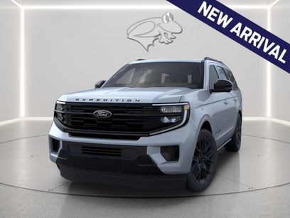 New 2026 Ford Expedition Platinum w/ Stealth Appearance Package
