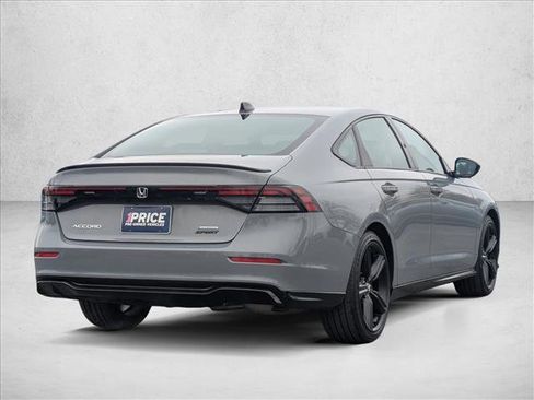 Used 2025 Honda Accord Sport image 5