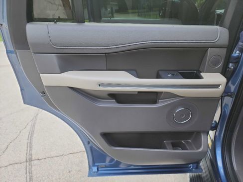 Used 2019 Ford Expedition XLT w/ Equipment Group 202A RWD image 29
