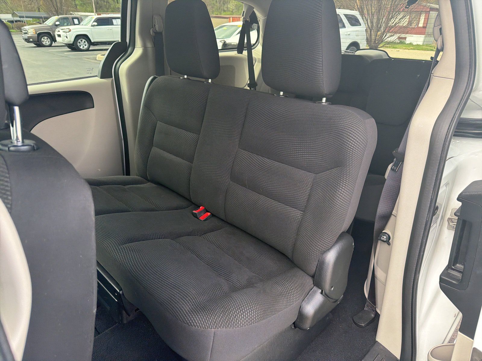 Used 2020 Dodge Grand Caravan SE FWD image 23