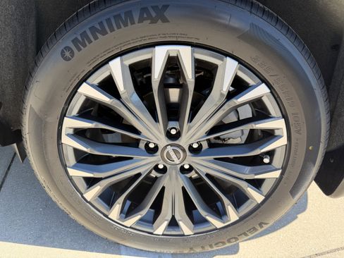 Used 2024 Nissan Rogue Platinum w/ Platinum Premium Package image 36